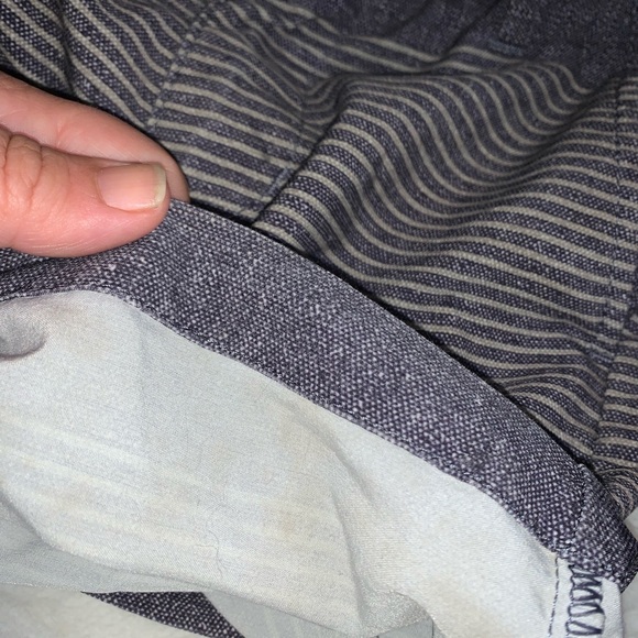 Boys Volcom size 4 shorts - Picture 9 of 9